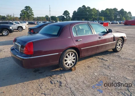 2008 Lincoln Town Car Signature Limited from USA, damaged, VIN 2LNHM82V18X648714